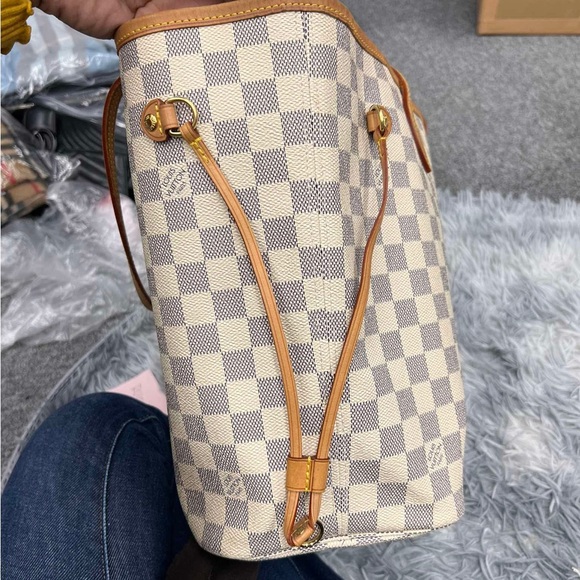 Louis Vuitton Azur MM - Picture 5 of 16